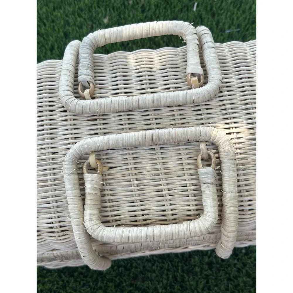 Beautiful Vintage Woven Wicker Picnic Basket with Handle and Lid
